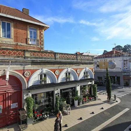 La Maison Bleue - En Plein Coeur D'arcachon Аркашон